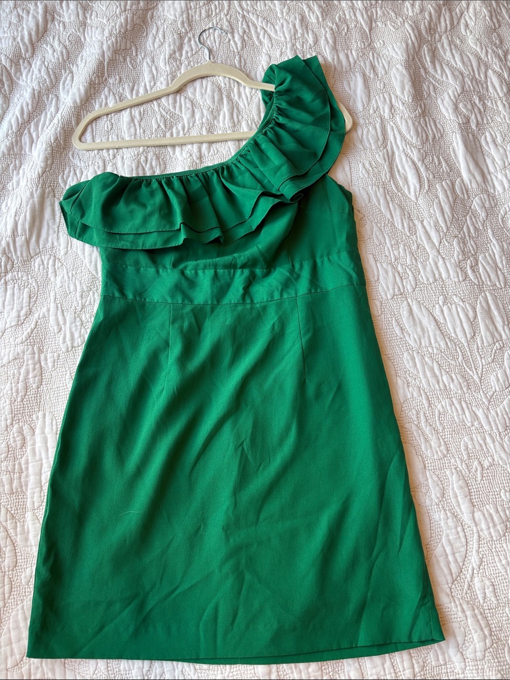 Green One-Shoulder Ruffle Dress
